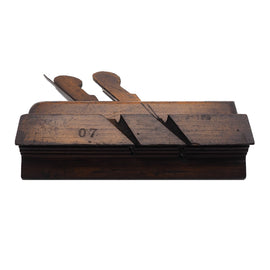 Early Mathieson Complex Double Iron Moulder