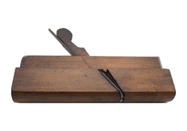 Good 18th Century Round Moulder