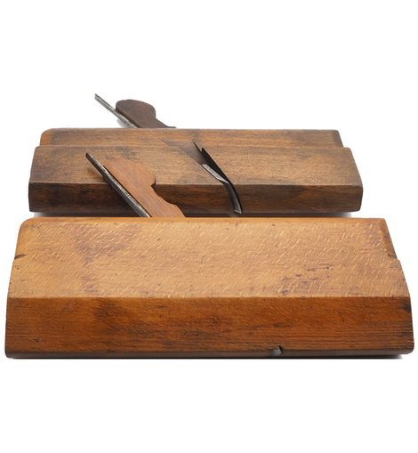 Rare Matched Pair of Side Round Moulders