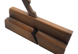 Superb Early Ogee Moulder by Mutter & Moseley