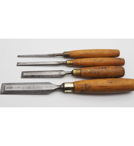 4 Good Boxwood Handled Bevel-edged Chisels