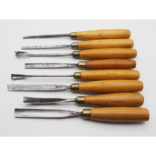 Superb Set of 8 Boxwood Handled Addis Carving Chisels