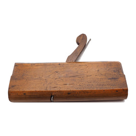 Gorgeous & Rare Early 1700's Round Moulder