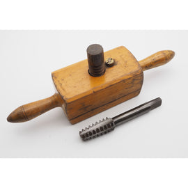 Good 1" Beech Screw Box & Tap by Sorby