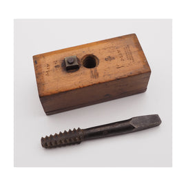 5/8" Screwbox and Tap by Flather & Sons