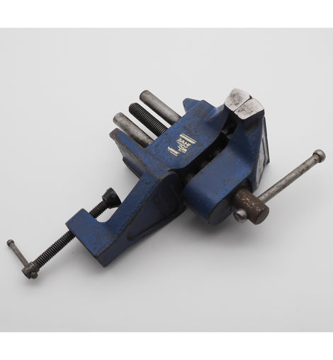 Good Clean Record Sheffield Bench Mounted Vice