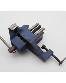 Good Clean Record Sheffield Bench Mounted Vice