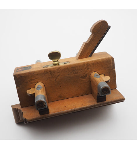 Master Wedge Stemmed Beech Plow Pane