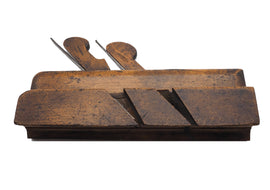 Good Scottish Double Iron Moulder by Currie