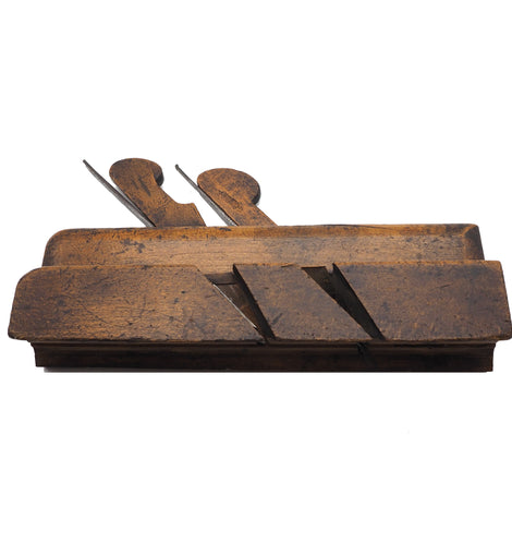 Good Scottish Double Iron Moulder by Currie