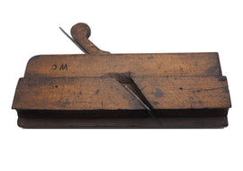 18th Century Curved Edge Moulder