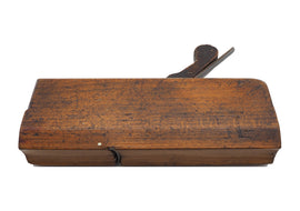 Mid 18th Century Hollow Moulder by B. FROGATT