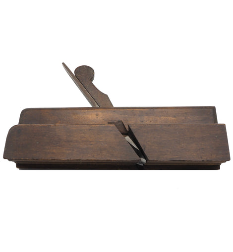 Superb 18th Century Cove & Scotia Moulder