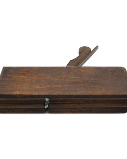 Superb 18th Century Cove & Scotia Moulder