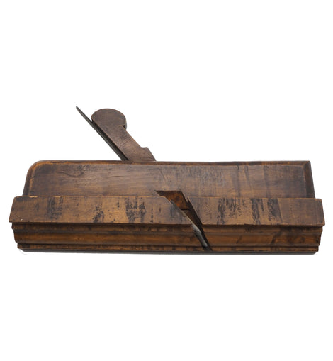RARE Early Tiger Maple Ogee Moulder
