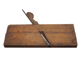 SUPERB & RARE 18th Century Tiny Astragal Moulder