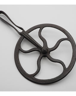 Good 18th Centuiry Iron Wheelwrights Traveller