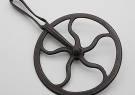 Good 18th Centuiry Iron Wheelwrights Traveller