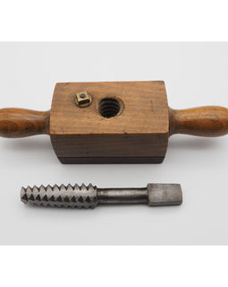 Good 1" Screw Mahogany & Beech Box & Tap