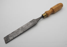 1 1/2" Wide Paring Gouge By Thos. Ibbotson