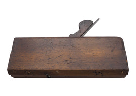 Unusual Ogee Shape Moulder by Lumsden Dundee