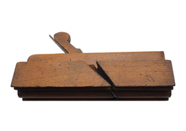 Fine Mid 18th Century Large Ogee by I. Sym