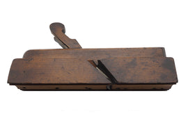 Large 18th Century Ovoloe Moulder by I. Sym
