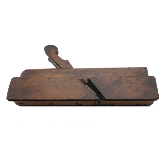 Large 18th Century Ovoloe Moulder by I. Sym