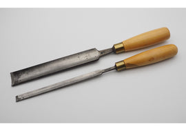 2 Good Mathieson Boxwood Handled Paring Gouges