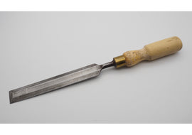 Good 1 1/4" Bevel-edged Paring Chisel by Sorby