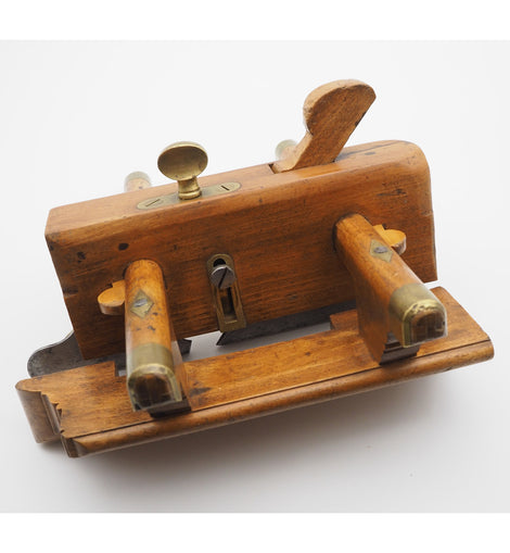 Good Mathieson Glasgow No. 5B Plow Plane With Blades