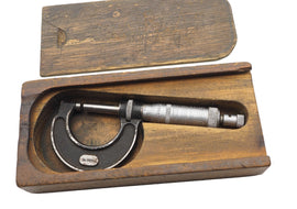 Good Clean Boxed Moore & Wright Micrometer