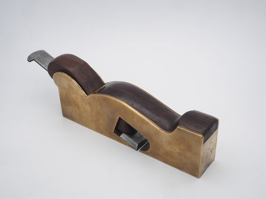 Good 1 1/2" Wide Gunmetal Shoulder Plane