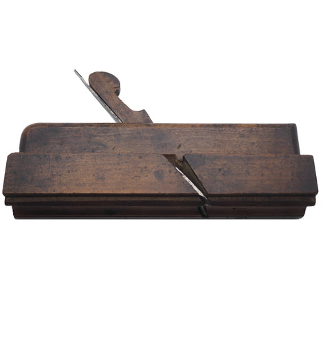 Hollow Moulder with Thin Iron Design