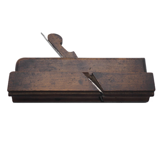 Hollow Moulder with Thin Iron Design