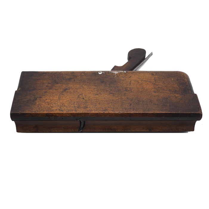 Hollow Moulder with Thin Iron Design